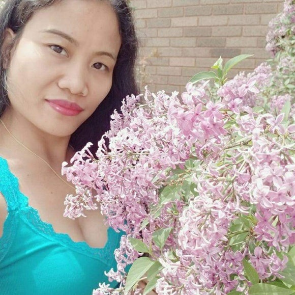 Meet your Posher, Julie - Picture 1 of 1